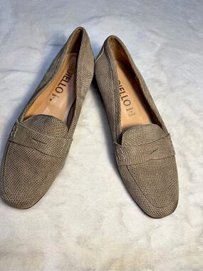 Gioiello Italian Leather Suede Loafers metallic accents Size 7